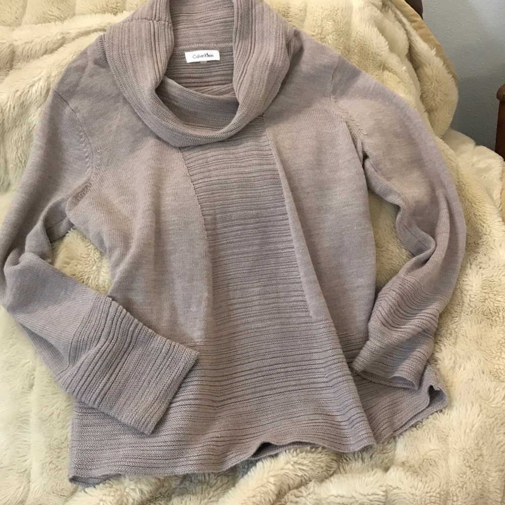 Calvin Klein sweater size extra large